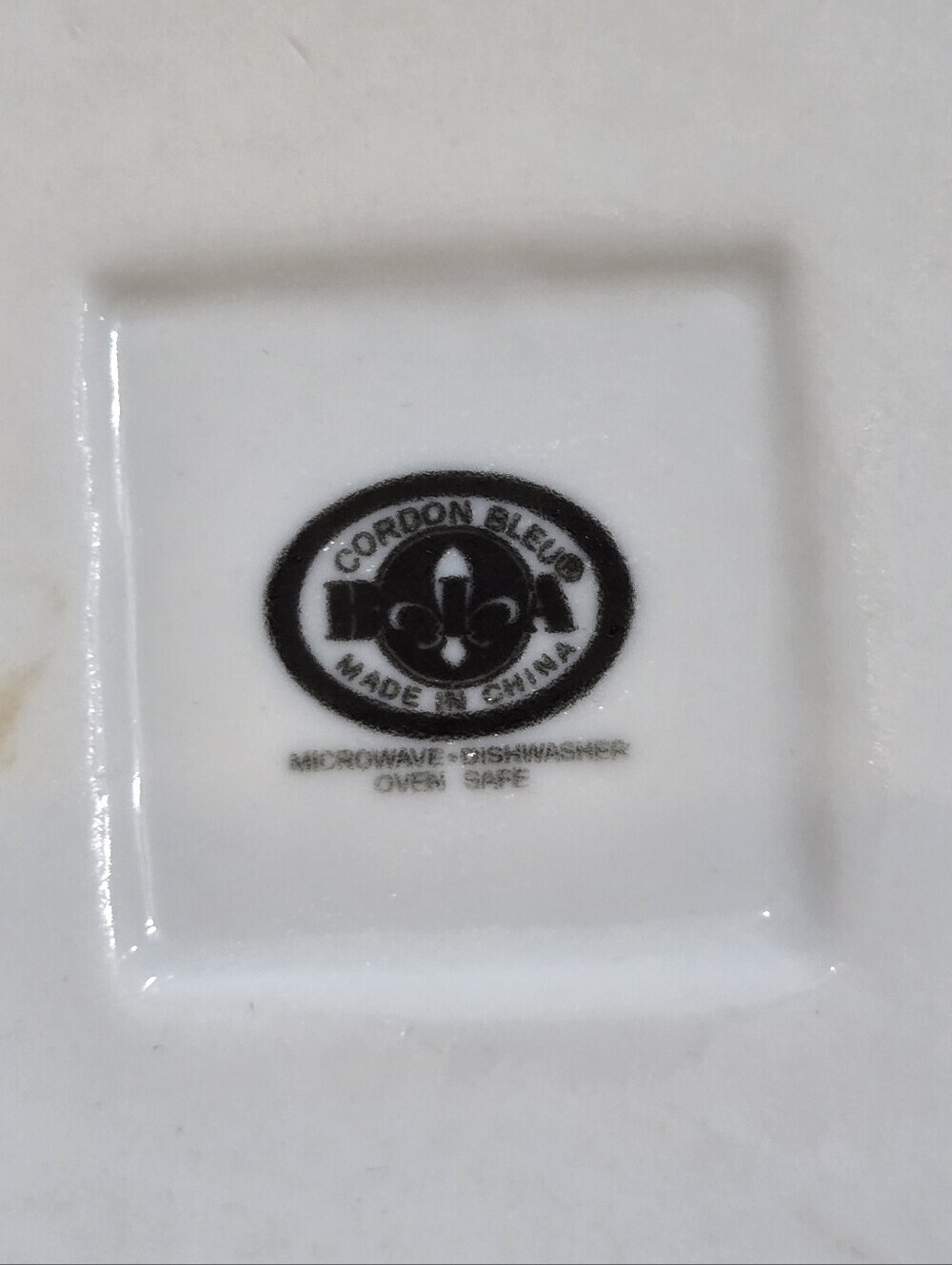 Cordon Bleu White Ribbed Round Porcelain Ramekin - Picture 2 of 6